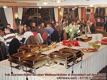 Weihnachtsfeier-Buffet bei der Rheinschifffahrt Weihnachtsfeier Düsseldorf