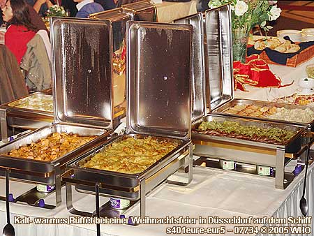 Weihnachtsfeier-Buffet bei der Rheinschifffahrt Weihnachtsfeier Düsseldorf