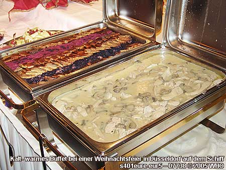 Weihnachtsfeier-Buffet bei der Rheinschifffahrt Weihnachtsfeier Düsseldorf