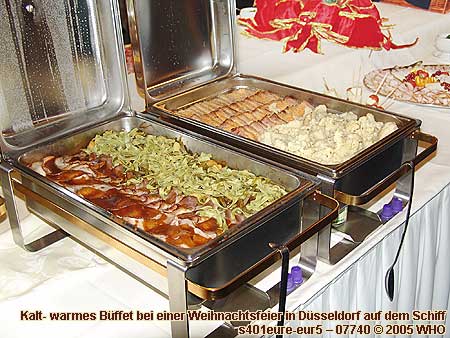 Weihnachtsfeier-Buffet bei der Rheinschifffahrt Weihnachtsfeier Düsseldorf