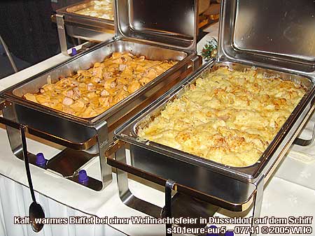 Weihnachtsfeier-Buffet bei der Rheinschifffahrt Weihnachtsfeier Düsseldorf